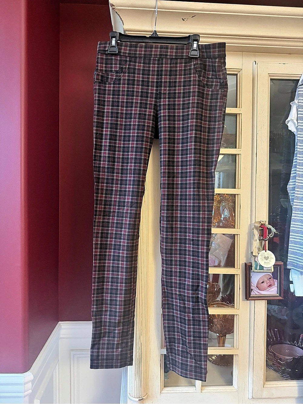 Sanctuary Plaid Straight Leg Pants in Black & Red Size Small